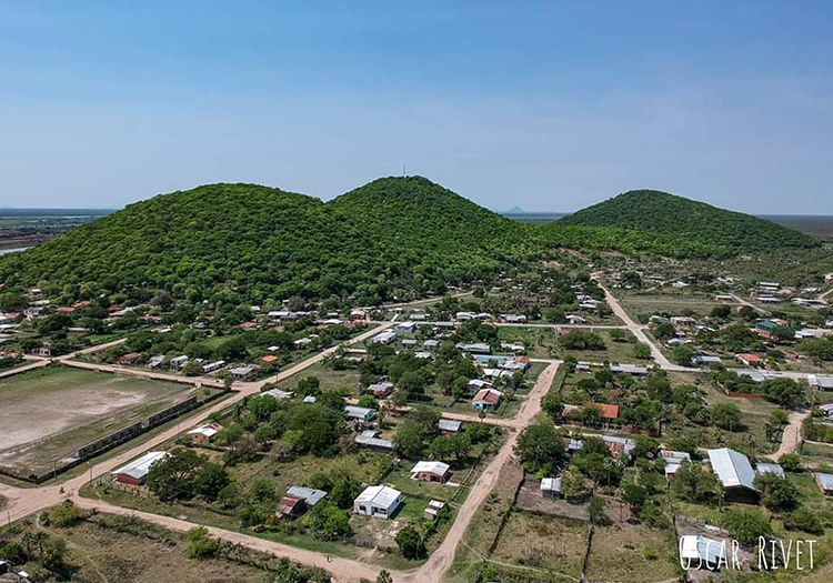 Fuerte Olimpo. Copyright Oscar Rivet