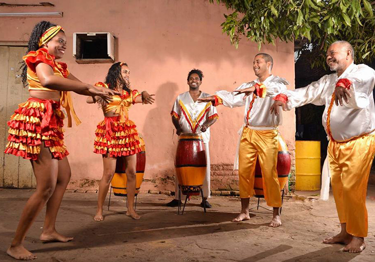 Ballet Kamba Kua au Paraguay