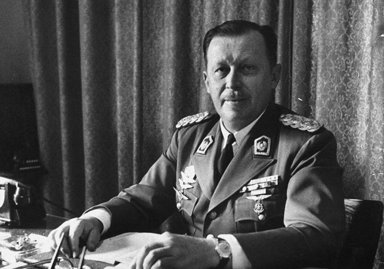 Alfredo Stroessner - Paraguay excepción