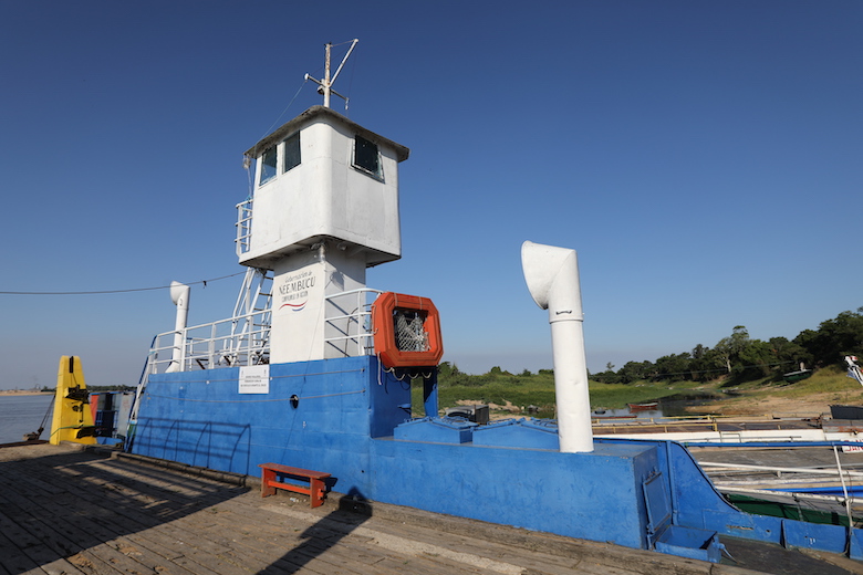 J15 Ferry de Pilar à Colonia Cano
