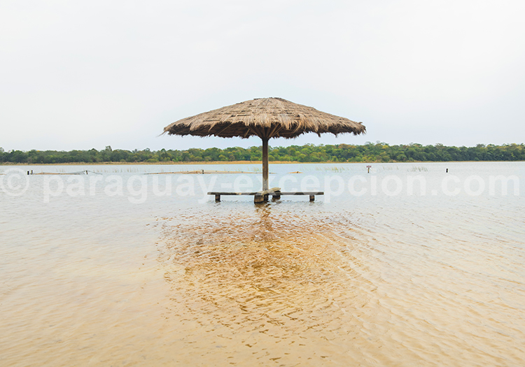 Laguna Blanca, Paraguay