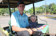 Un père et sa fille, Mennonites, Paraguay Un père et sa fille, Mennonites, Paraguay