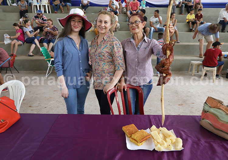 Fête nationale de la pastèque, réunion entres amies, Paraguay