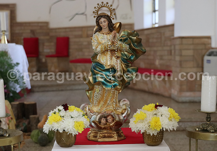 Figure religieuse d'une église de la région sud du Paraguay