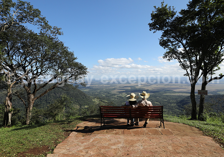 Cerro Akati, Cordillera, Paraguay