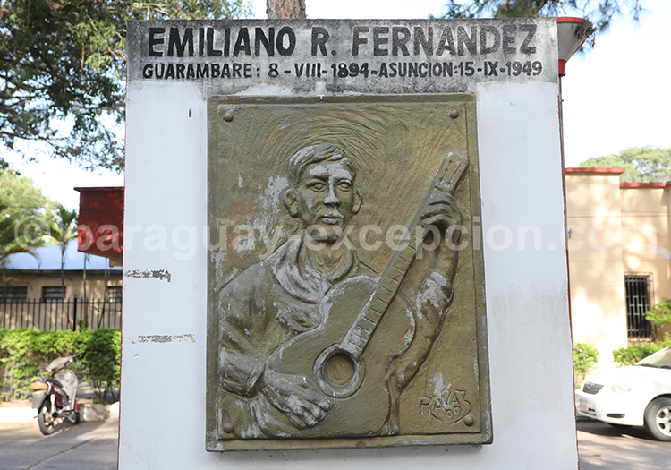 Poète du Paraguay, Emiliano R. Fernández