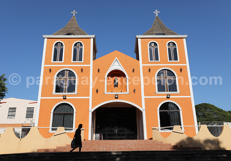 Église San Ignacio de Loyola, Ciudad del Este, Paraguay
